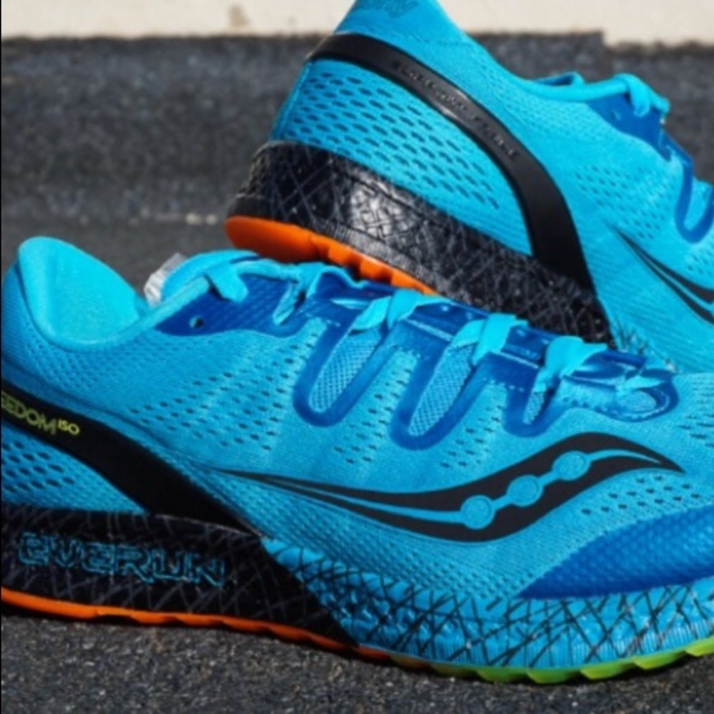 New Saucony Men’s Freedom ISO Size 10